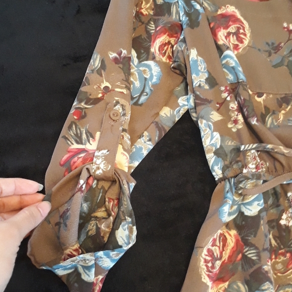 Top - Picture 3 of 3